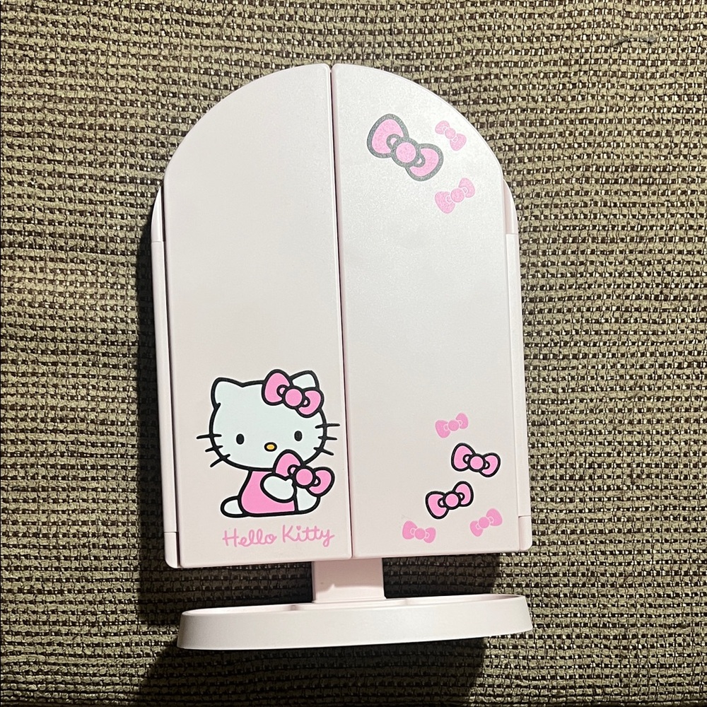 Hello Kitty Impressions Vanity LED Makeup Mirror